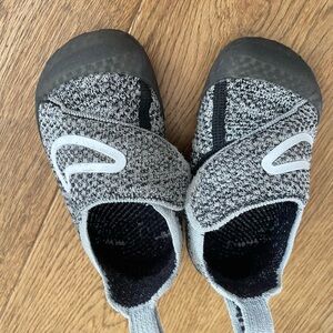 Nike swoosh 1 sneakers Velcro size 6